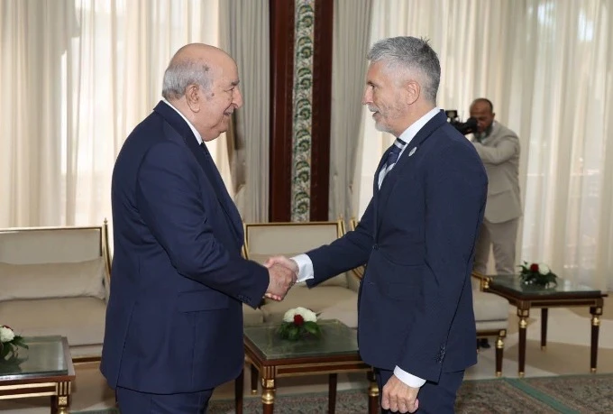 رئيس الجمهورية يستقبل وزير الداخلية الاسباني