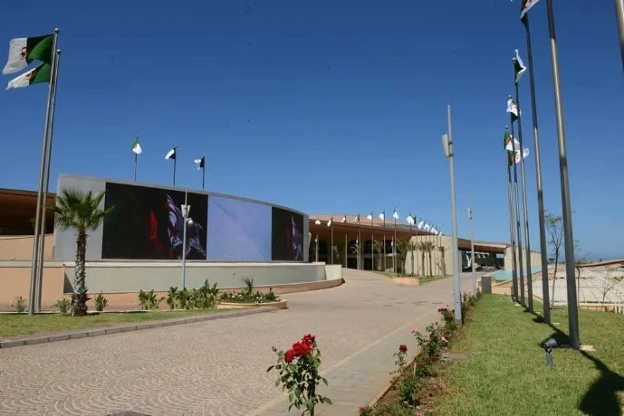 استئناف أشغال اليوم الثاني والأخير من الندوة 12 رفيعة المستوى حول السلم والأمن في إفريقيا-مسار وهران