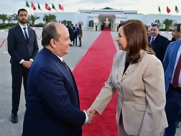 الوزير الأول ينهي زيارته الرسمية لتونس