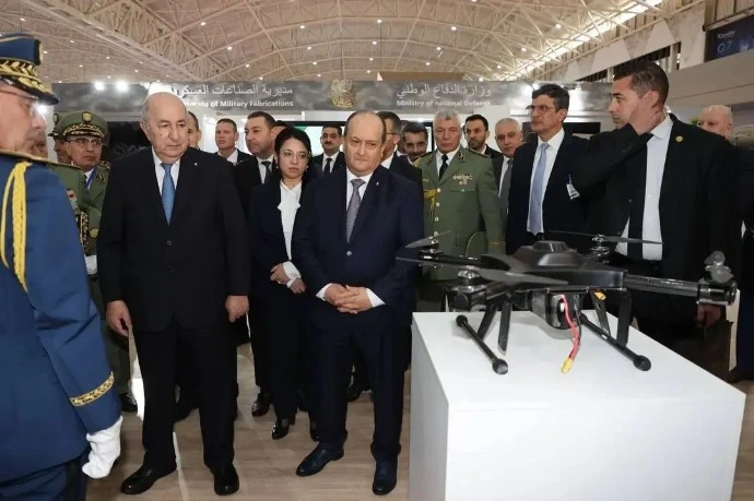 رئيس الجمهورية يزور عدة أجنحة بمعرض الإنتاج الجزائري