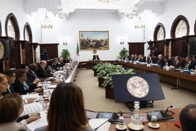 مجلس الوزراء:  رئيس الجمهورية يأمر بإعادة النظر في تعديلات القانون العضوي للانتخابات