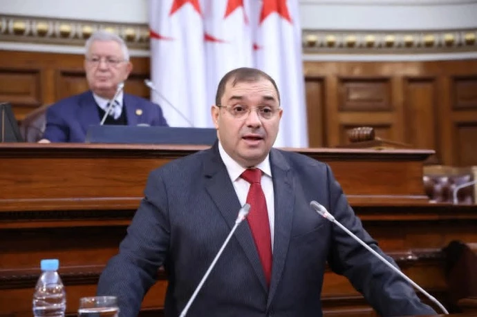 وزير العدل يعرض نص قانون الجنسية أمام مجلس الأمة