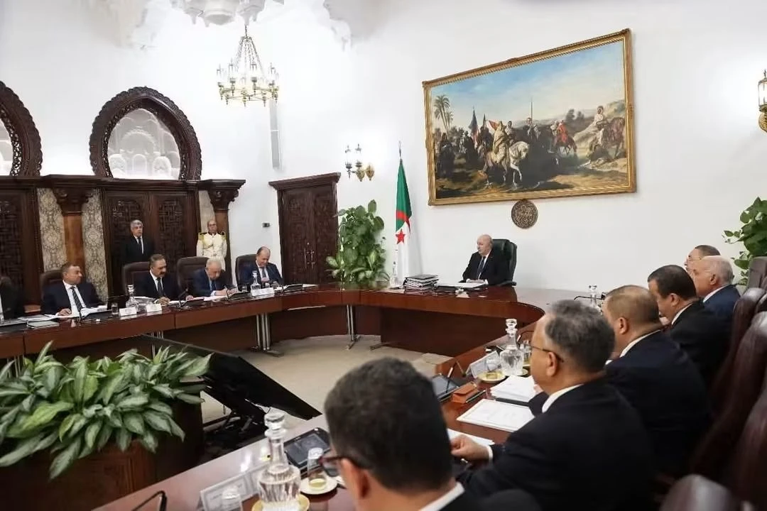 رئيس الجمهورية يأمر بالإطلاق الفوري للمشاريع السككية الأغواط-المنيعة-إن صالح-تمنغست