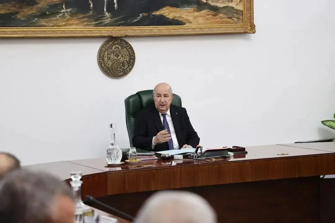 رئيس الجمهورية يأمر باتخاذ تدابير فورية بخصوص آلية متابعة أسعار المواد الاستهلاكية