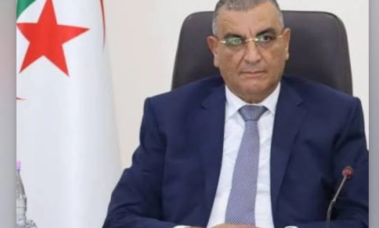جلاوي يترأس أجتماع لضبط ترتيبات إطلاق مشروع خط الأغواط - تمنغست