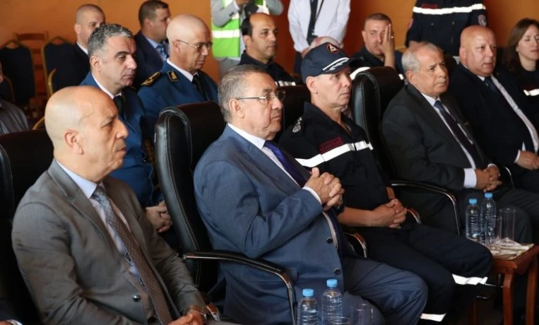 السيد مراد يشرف على وضع حيز الخدمة الجهاز الجوي لمكافحة حرائق الغابات