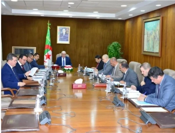 الوطني يسجل قلقه الشديد حول حجم الرشوة والفساد في البرلمان الأوروبي