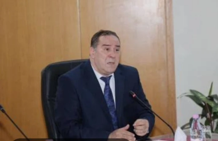 وزير الاتصال يجري محادثات مع نظيره اللبناني