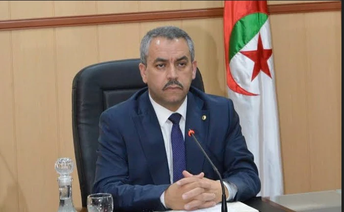سعداوي :  "برمجة اللغة الإنجليزية في السنة الثالثة و الفرنسية في  الرابعة إلى جوار الإنجليزية"