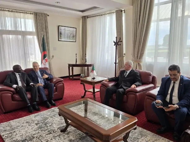 ممثلا لرئيس الجمهورية,  ناصري يشارك في مراسم أداء الرئيس الأوغندي لليمين الدستوري الثلاثاء المقبل