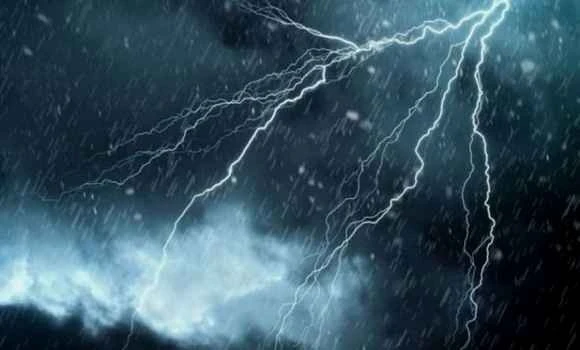 أمطار و رعود مرتقبة عبر عدة ولايات من الوطن ابتداء من اليوم الأحد