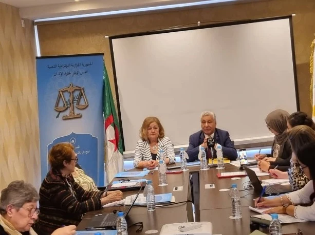 المجلس الوطني لحقوق الإنسان ..... نحو ميلاد شبكة الوسيطات من أجل  السلام