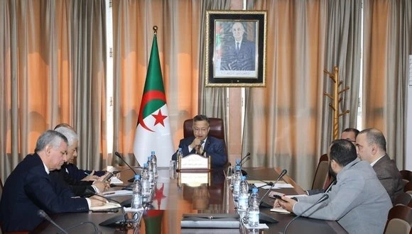 بداري يترأس اجتماعا تنسيقيا لدراسة عدة مسائل تتعلق بالتكوين