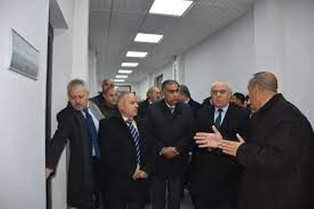 وزير الفلاحة يتفقد مشروع بنك الجينات بالجزائر العاصمة
