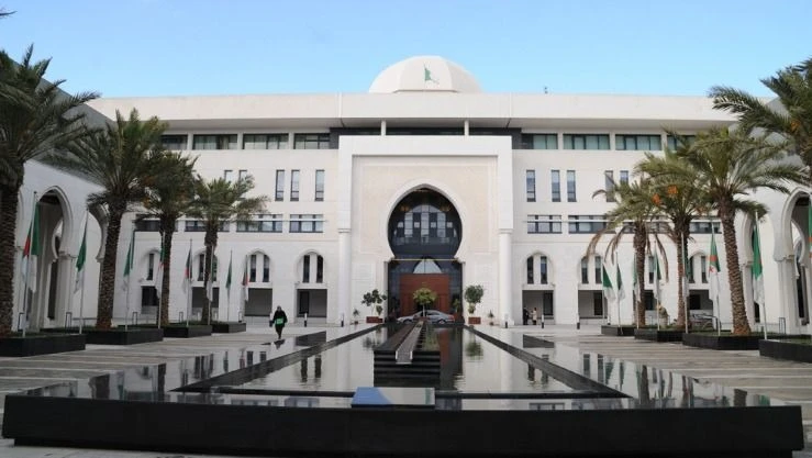 الموافقة على اعتماد سفير الجزائر الجديد لدى جمهورية باراغواي