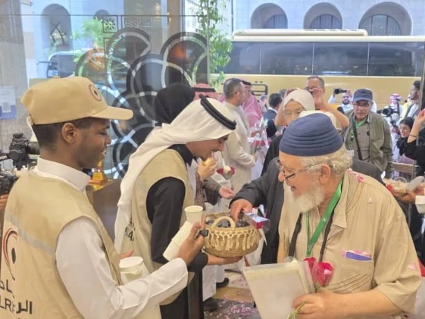 حج : الفوج الأول من الحجاج الجزائرين يحل بالمدينة المنورة