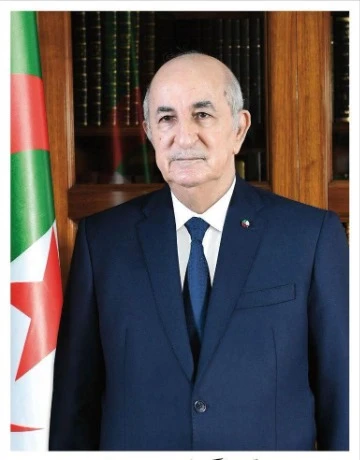 الوزير الأول يلقي كلمة رئيس الجمهورية بمناسبة الذكرى المزدوجة لتأسيس الاتحاد العام للعمال الجزائريين وتأميم المحروقات