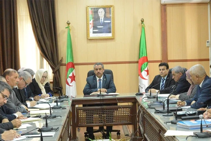 صدور المرسوم التنفيذي المتضمن إدماج الأستاذة المتعاقدين قيد الخدمة في  المؤسسات التربوية
