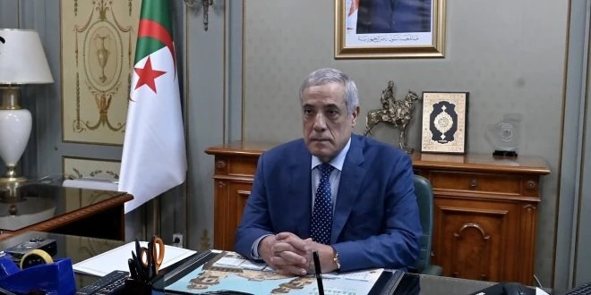 الوزير الأول يستعرض مع رئيس مجلس التجديد الاقتصادي التدابير الموجهة لمرافقة  المتعاملين الاقتصاديين