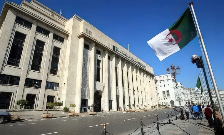 المجلس الشعبي الوطني: تقديم مشروع القانون المتعلق بتخفيض سن التقاعد في قطاع  التربية