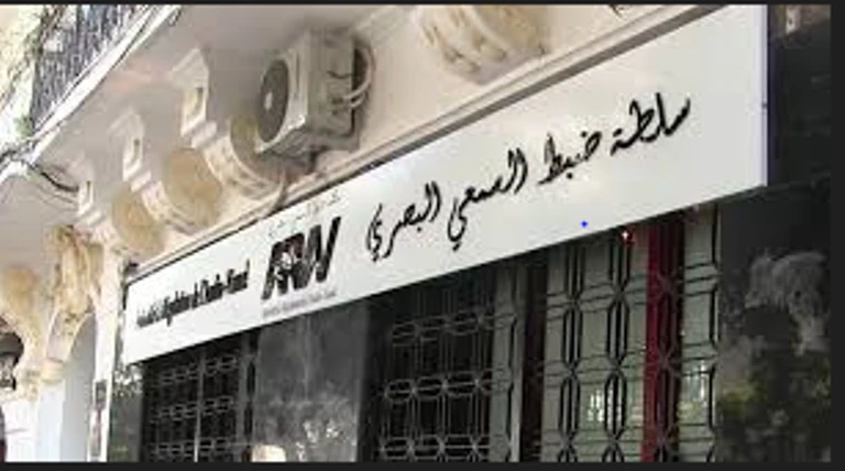 السلطة الوطنية لضبط السمعي-البصري تحذر من تفشي ممارسات إعلامية غير مهنية  تمس بوعي المواطنين