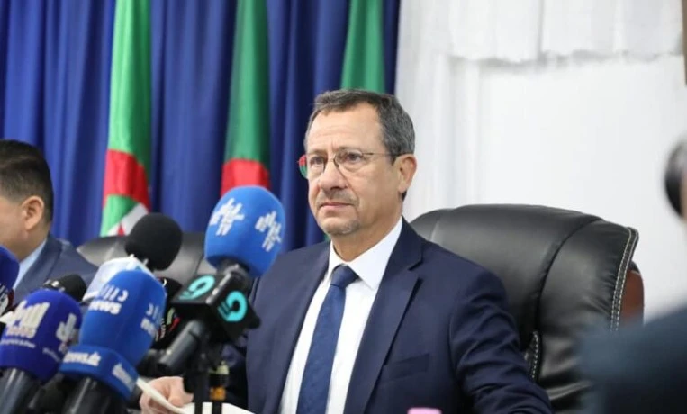 وزير الأشغال العمومية والمنشآت القاعدية في زيارة عمل إلى موريتانيا ابتداء  من يوم الأربعاء