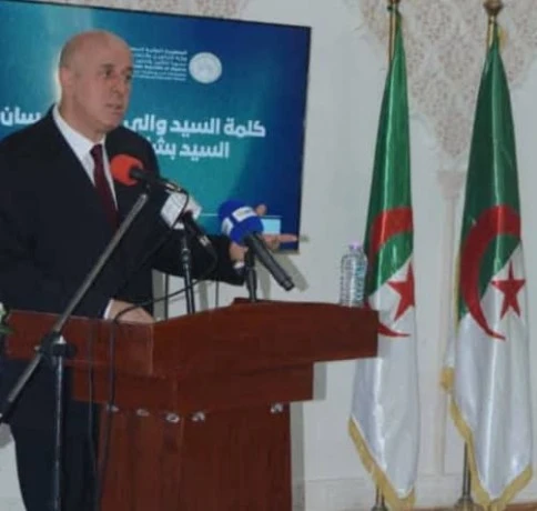 خلال اشرافه على انطلاق دورة اكتوبر   ... والي تلمسان يدعو الى تحديد التخصصات المطلوبة والاستعانة بالخبرة المهنية