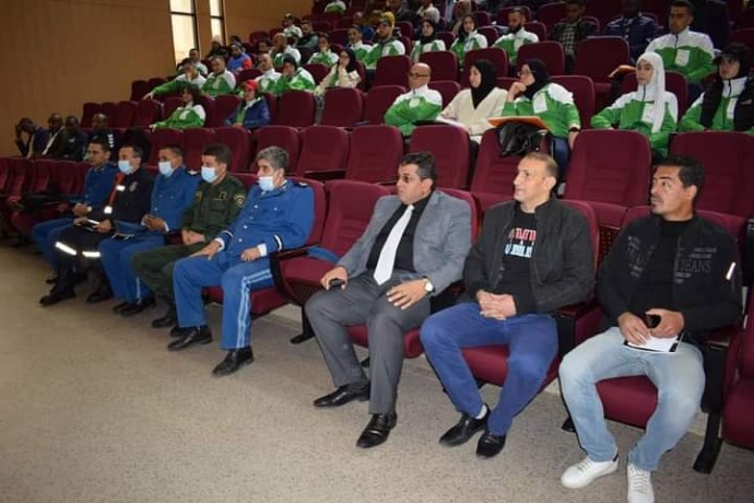 المديرية العامة للأمن الوطني تشارك في تكوين 580 عون ملعب متطوع
