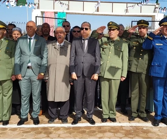 والي وهران إبراهيم أوشان يشرف على إحياء الذكرى الـ64 لعيد النصر بمقبرة الشهداء بالسانية