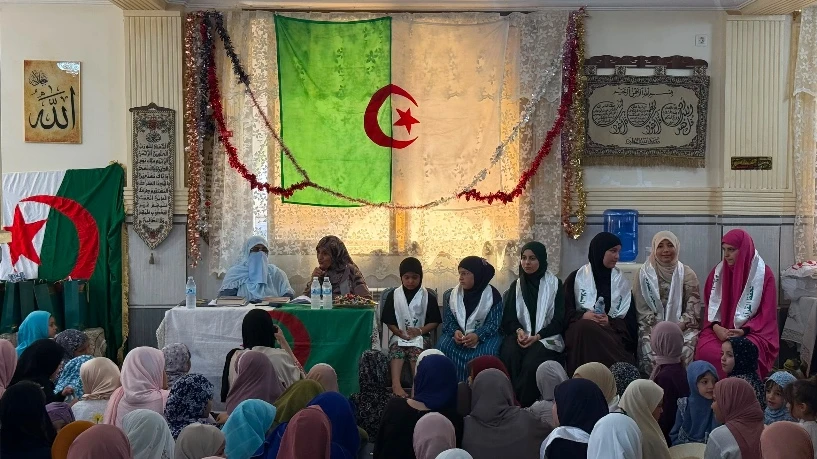 “الاستقلال أمانة للأجيال”.. أمسية قرآنية وتاريخية بمسجد السلام وتكريم المتفوقات في شهادة التعليم المتوسط