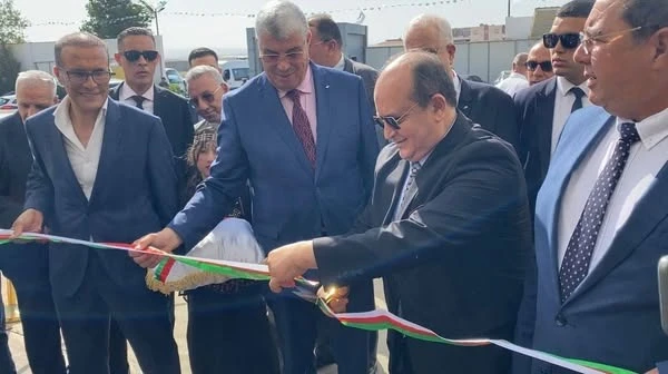 سيفي يدشن مصنع لإنتاج  الأثاث  الخشبي  ويتفقد أخر متخصص  في أغطية  مقاعد السيارات