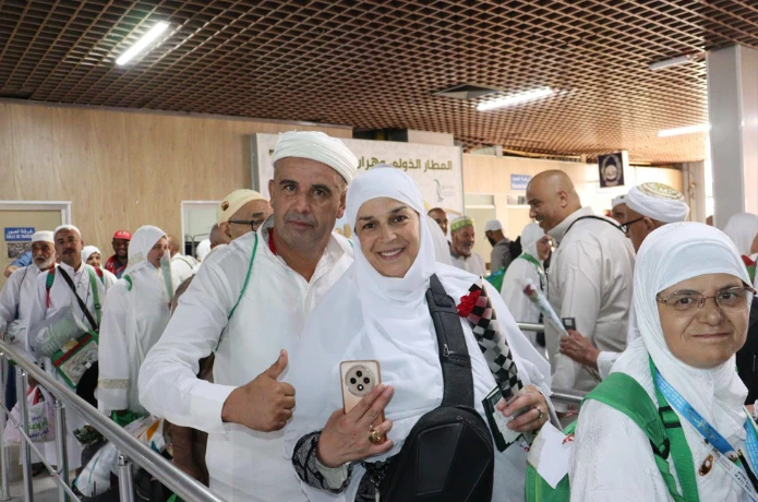 وسط استقبال حار وتكفل تام :المطار  الدولي أحمد بن بلة يستقبل اول وفد للحجاج الميامين