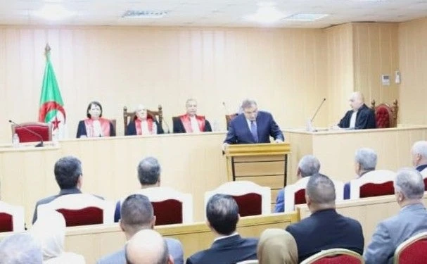 وزير العدل يشرف على تنصيب الرئيس الجديد لمجلس الدولة
