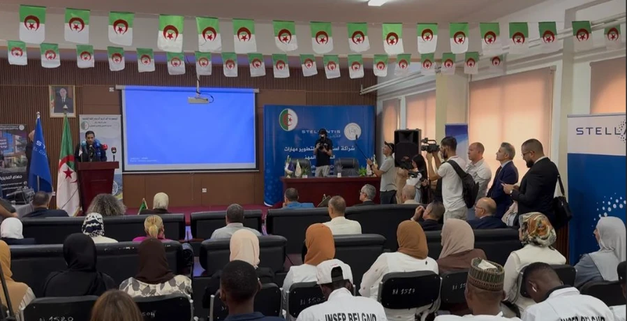 أكثر من 22 ألف متربص  يلتحقون بمقاعد التكوين والتعليم المهنيين   ... ابرام اتفاقية تعاون  بين مديرية القطاع  و مجمع ستيلانتيس الجزائر