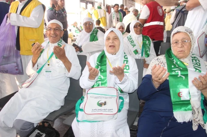 وهران: أول فوج من الحجاج يتوجه للبقاع المقدسة