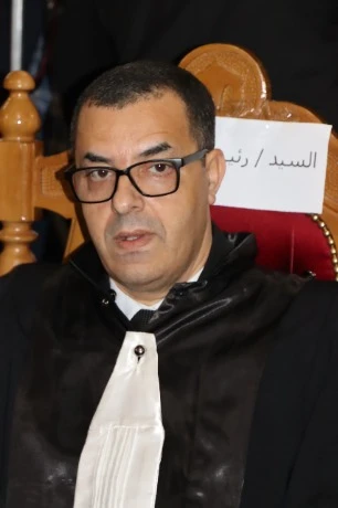 ممثل وزير العدل وحافظ  الأختام والرئيس الأول لدى المحكمة العليا ماموني الطاهر يشرف على تنصيب رئيس مجلس قضاء وهران بوترفاس جيلالي