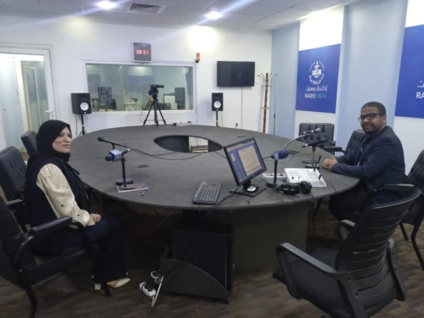 إذاعة وهران: حصة "كلنا معنيون" تتناول موضوع دور الإعلام في التحسيس وتنمية الفرد في المجتمع