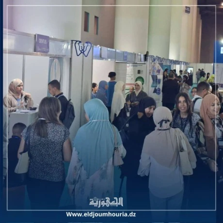 أكثر من 300 مؤسسة  تعرض ابتكاراتها في المعرض الدولي لتجهيزات الأسنان بوهران