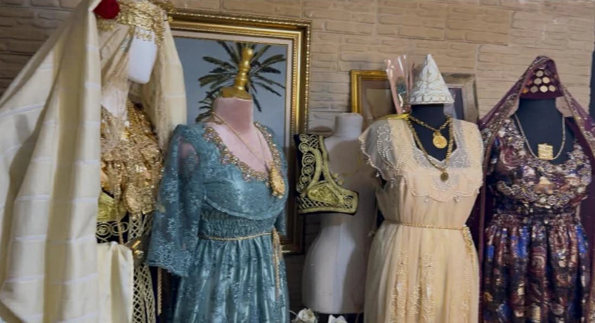 نسرين فريحة مصممة متألقة متخصصة  في البلوزة الوهرانية ل الجمهورية  :  تحفة فنية بلمسة عصرية