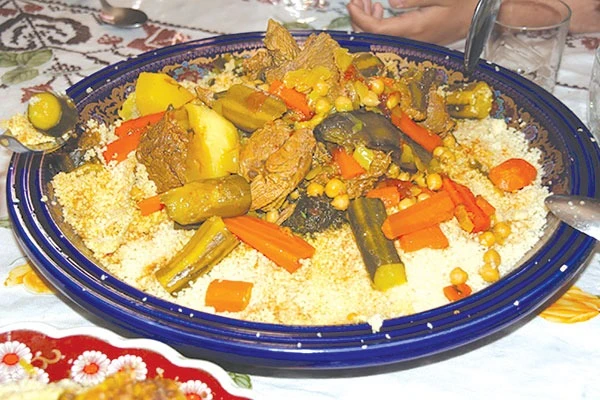 لمة الملفوف والكسكسي تجمع العائلات بعد صلاة الجمعة