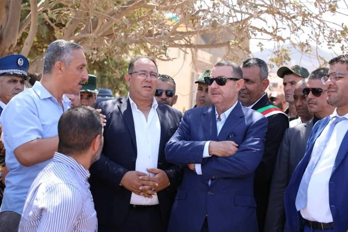 تنفيذا لتعليمات والي وهران السعيد سعيود ......تسليم أشغال تهيئة المؤسسات التربوية قبل منتصف أوت