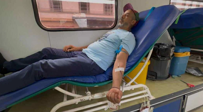 مستشفى أول نوفمبر يطلق حملة  واسعة للتبرع بالدم  بوسط المدينة