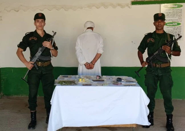 غليزان: الدرك الوطني يوقف خمسيني بالمطمر بتهمة ممارسة السحر والشعوذة