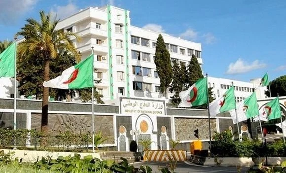 تحطم طائرة عسكرية واستشهاد طيار  بمنطقة أولف بأدرار