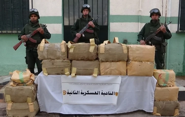 إحباط محاولات إدخال أزيد من 8 قناطير من الكيف المعالج عبر الحدود مع المغرب
