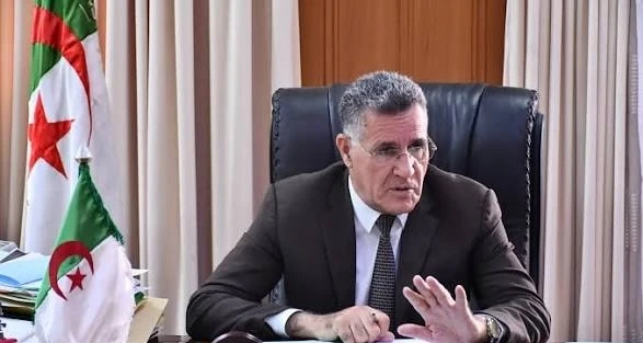 في أول لقاء  : وزير الري يحدد أولويات المرحلة ويشدد على ضمان تزويد المواطنين بالمياه