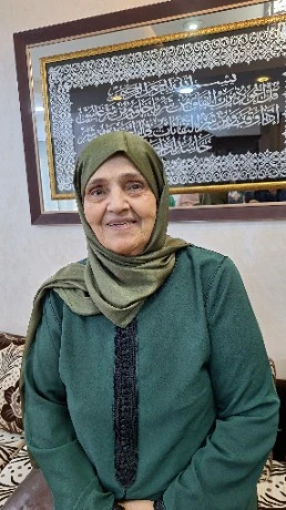 السيدة بوغرارة شريفة :  عملتُ مع 6 مدراء وواكبت تعريب الجريدة وعشنا مرارة العشرية السوداء