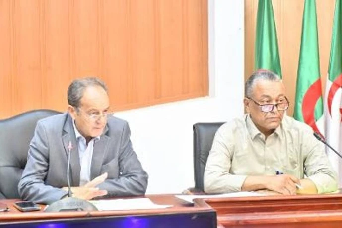 النعامة   ..  اجتماع تقييمي حول البرامج السكنية بالولاية