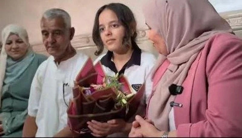 مستغانم ...22  ناجحا في "الباك " بتقدير "امتياز"   و	الطالبة إسراء  تتألق بـ 18.63