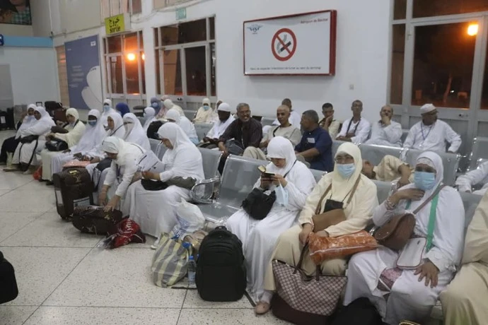 بشار : عودة أول فوج من حجاج ولايتي بشار وبني عباس